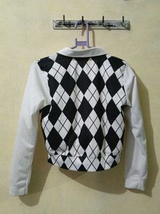 Black And White Cheks Crop Top