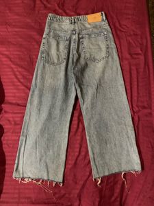 Feather Light Weight Denim Jeans