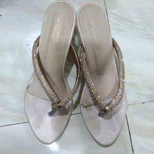 Scandel With Mirror Heels