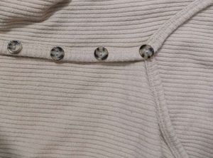 Beige colour crop top❤️🎀