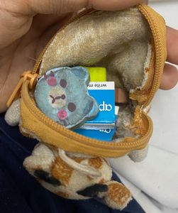 Giraffe Pouch