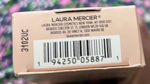 Laura Mercier Mini Eyeshadow Stick