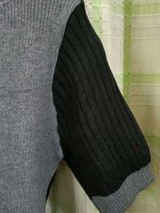 Cropped Grey- black Top
