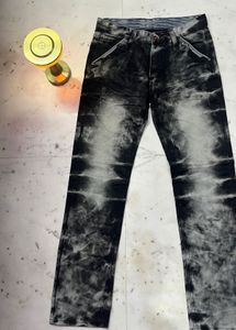 DCN Distressed Wash Jeans