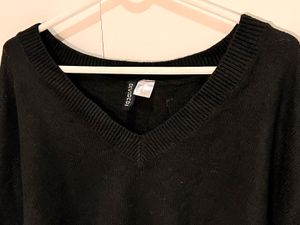 (lowest price drop!!) Black H&amp;M Sweater