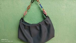 Unique Chain Link Hand Bag
