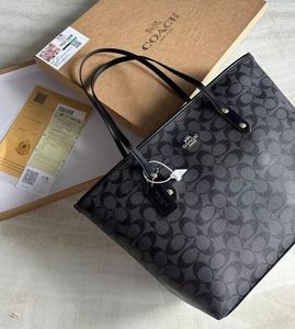 COACH TOTE