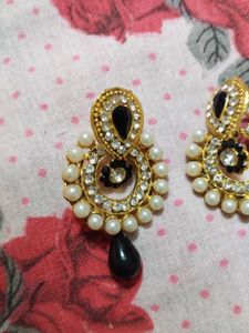 golden hair lock pin,and 3 jhumka set. all are new