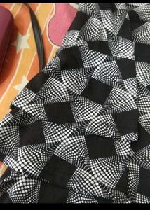 Patterned Black &amp; White Top