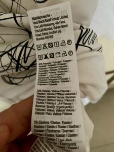 Vero Moda Unique Graphic Tee