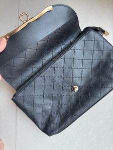 Stylish Cluth Gold &amp; Black Bag - From Dubai