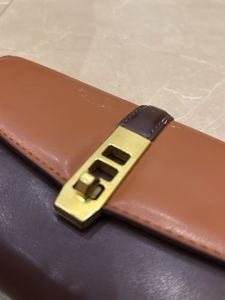 Two-Tone Chain Strap Bag