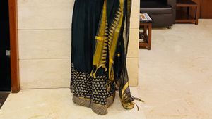 Elegant Black Ethnic Skirt