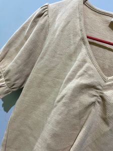 CASUAL WOMEN BEIGE PUFF SLEEVES CROP TOP