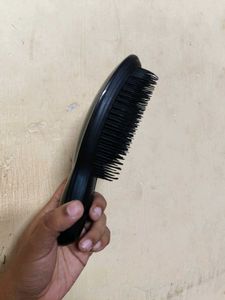 Black Comb With Free Gift 🎁
