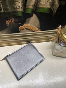 Banana Republic Wallet. UNISEX