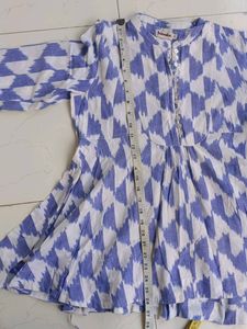 Blue &amp; White Print Ikat Kurti