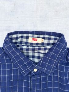 LEVI’S authentic blue shirt