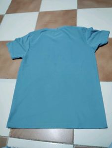 T-Shirt Bundle blue t-shirt size:m and white:XL