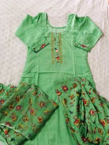 Green kurta set