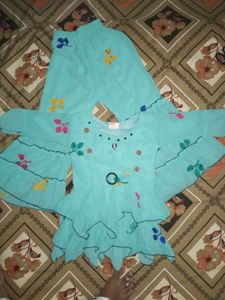Very Nice Dress Plaza With Top... 4to5 Years Old Girl..