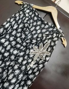 Black &amp; White Floral Print Dress For 40 Bust