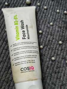 COSIQ Vitamin B3-5% Face Wash