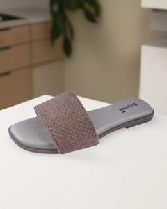 Flats With multi-styling Straps