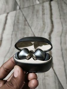 NOISE EARBUDS