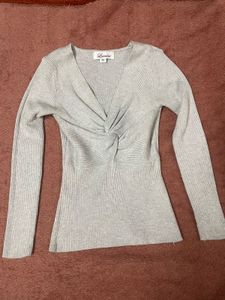 Gray Twist Front Long Sleeve sweater