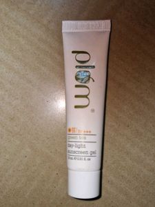 Plum Green Tea Day-Light Sunscreen Gel SPF 35