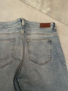 Zara Ripped Jeans 👖
