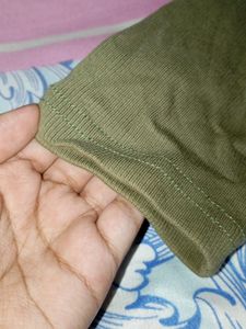 FULL SLEEVELESS OLIVE GREEN ZIPPER Top