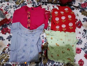Assorted 5  Women&#39;s Tops Bundle