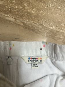 Cute White Mini Skirt (26-28inch) stretchable