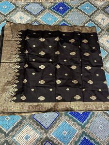 Black &amp; Gold Embellished Banarsi Salwar Kameez