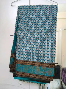 Blue Coloured Golden Foil Printed Saree Wid Blouse