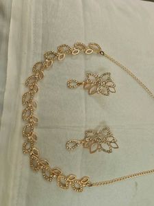 Rose Gold Floral Necklace & Earrings Set