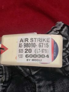 Branded Jeans 👖 For Kids Attached Tag