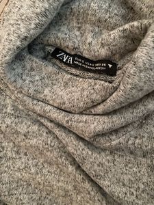 Zara youth small long sleeve turtle neck Grey