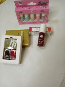 Myglamm Nailpaints And Brightening Toner with (Freebee)