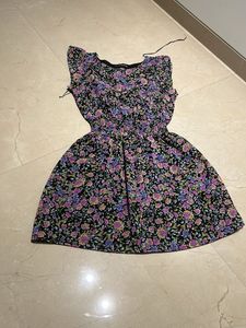 Cute flowery print dress