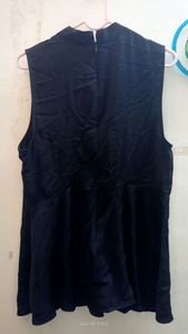 Guess Collared Black Top