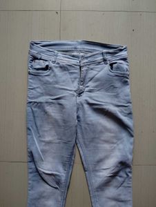 Light Wash Skinny Jeans