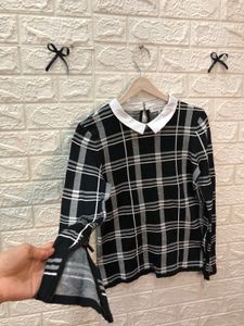 Black Korean sweater 🕸️🕷️🌷