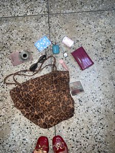 Trendy Leopard Print Tote Bag