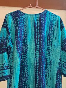 GREEN AND BLUE PRINTED CHIKANKARI TOP