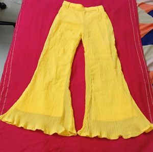 Elegant Pleated Palazzo 💛