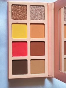 MAKUP REVOLUTION  EYESHADOW PALLET