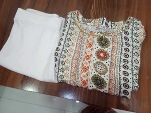 Bodi &amp; Mind Patterned Kurti With Leggings- Size M